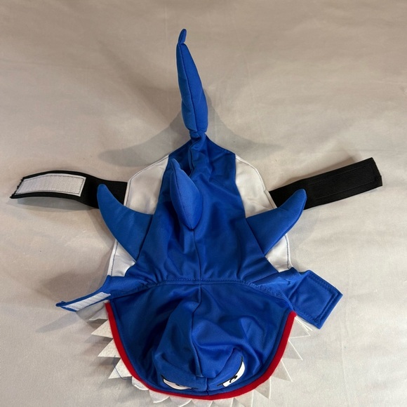Vibrant Life Shark Halloween Costume for dogs or cats. Various sizes. - Picture 4 of 8
